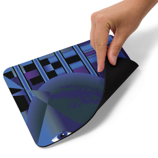 Autonomous Mouse Pad by Vexenwraith